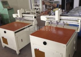 全自動玻（bō）璃異（yì）形切割機