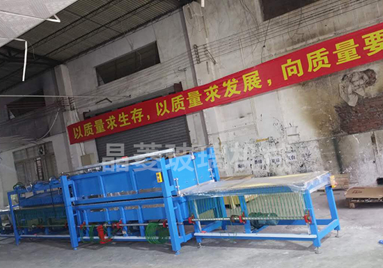 小型玻（bō）璃鋼（gāng）化（huà）爐